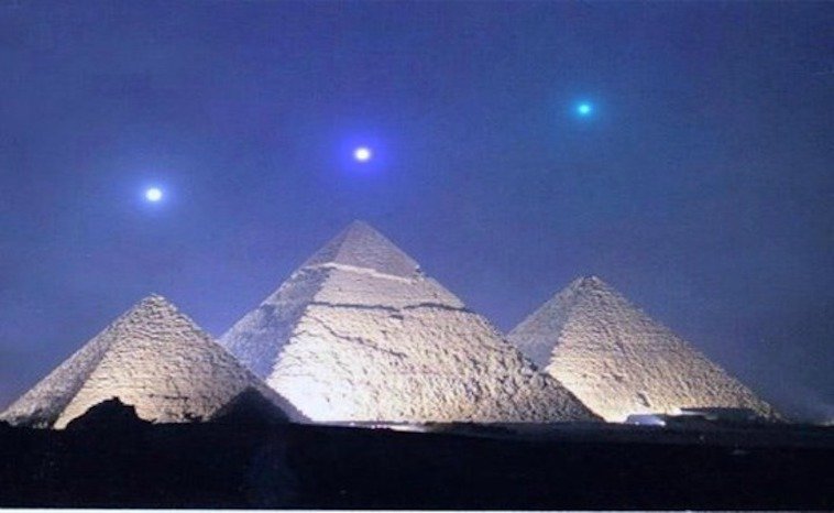 piramides-gordel van Orion