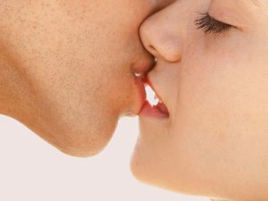 Il bacio a labbro singolo
