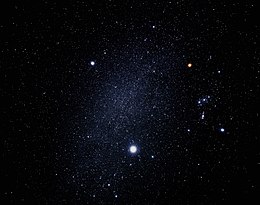 vista de la estrella brillante sirius en un cielo nocturno estrellado