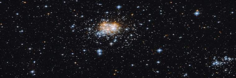 rappresentazione in foto di un ammasso stellare