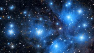 bellissima foto di un ammasso stellare nella galassia