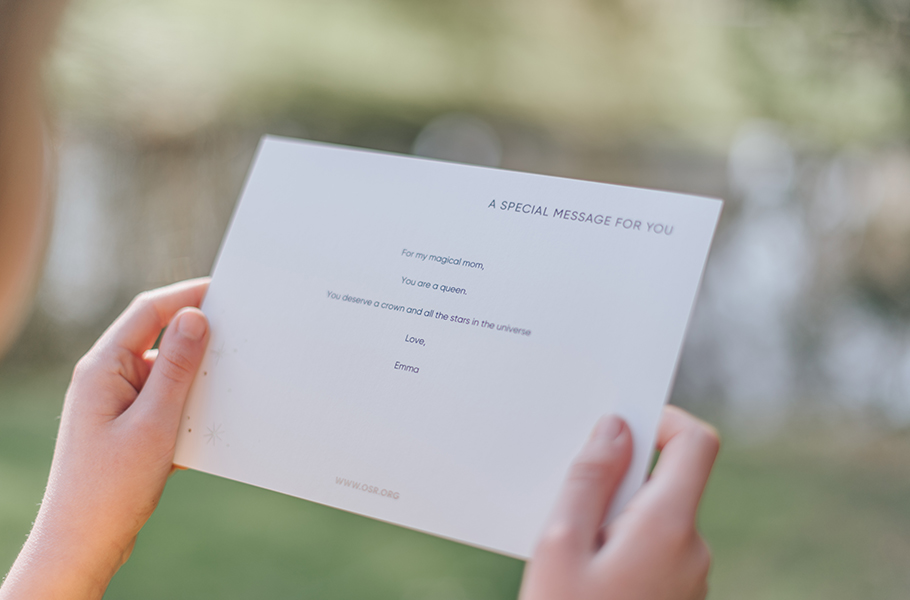 Tarjeta de texto para un regalo personalizado del Día de la Madre.